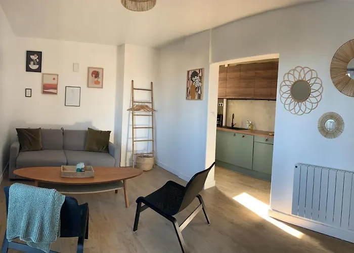 Superbe Appartement Avec Parking Gratuit Sur Place